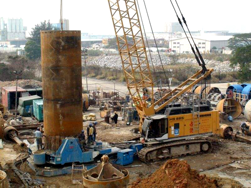 <a href=http://www.www.js-tour.com target=_blank class=infotextkey>螺旋焊接鋼管</a>